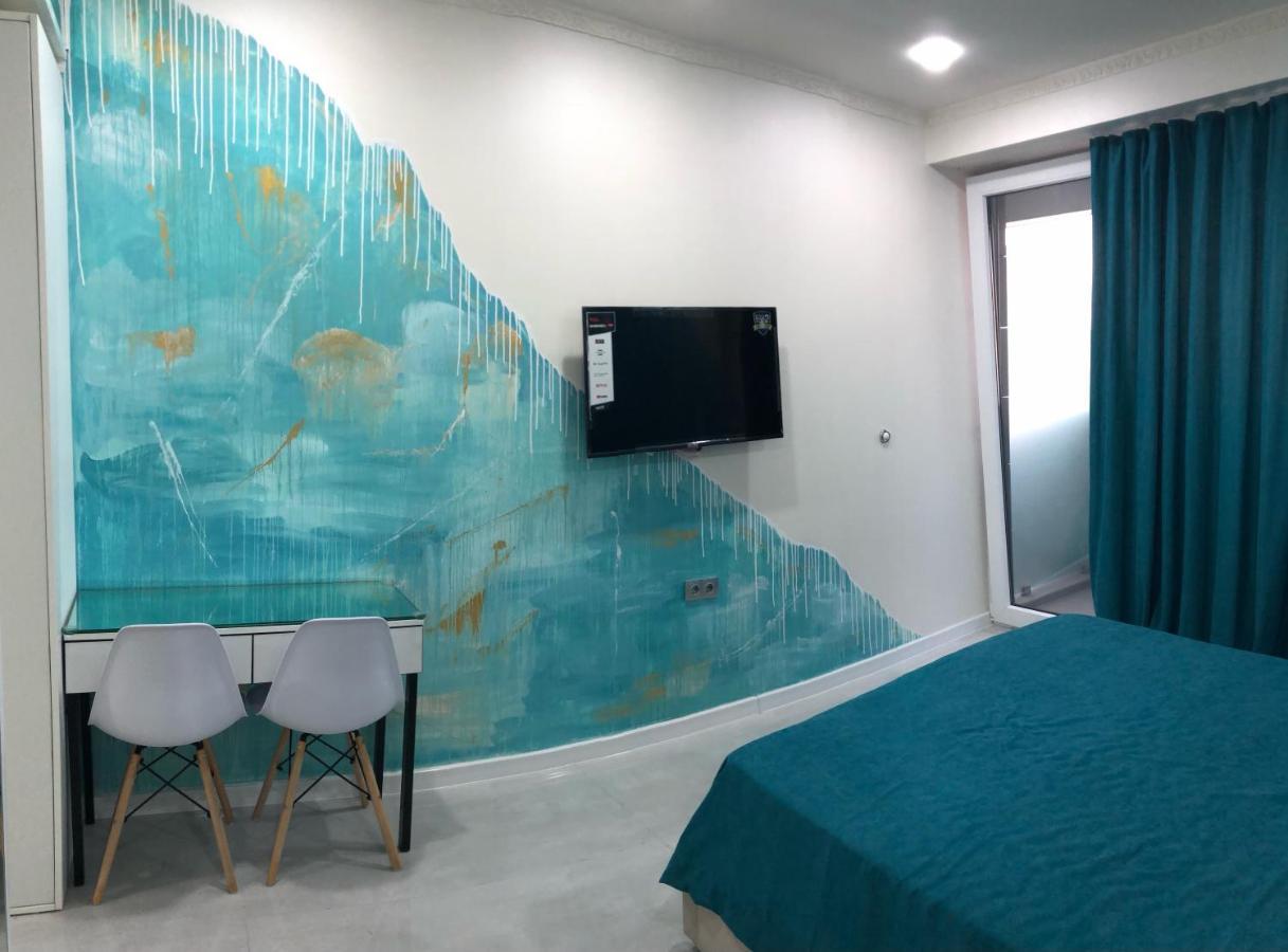 Black Sea VI Dari Apartments バトゥーミ エクステリア 写真