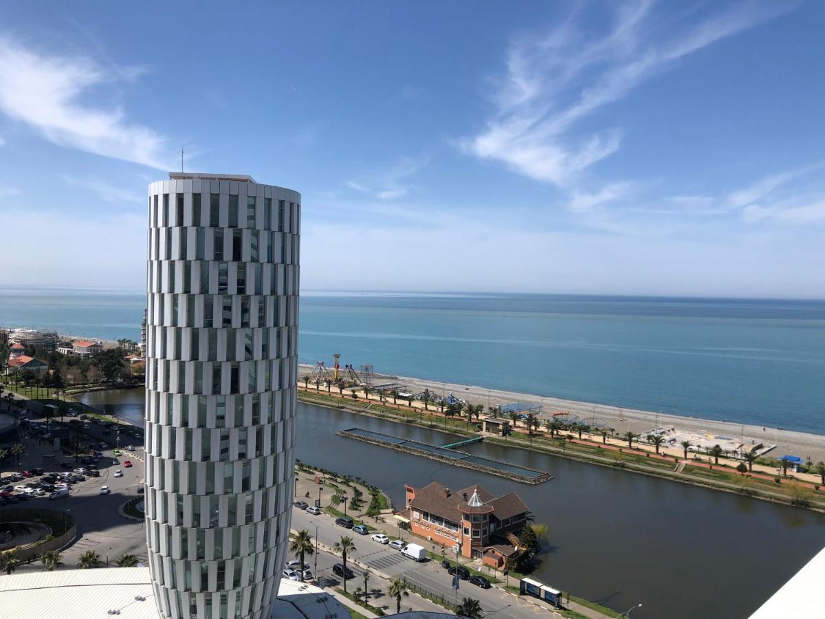 Black Sea VI Dari Apartments バトゥーミ エクステリア 写真