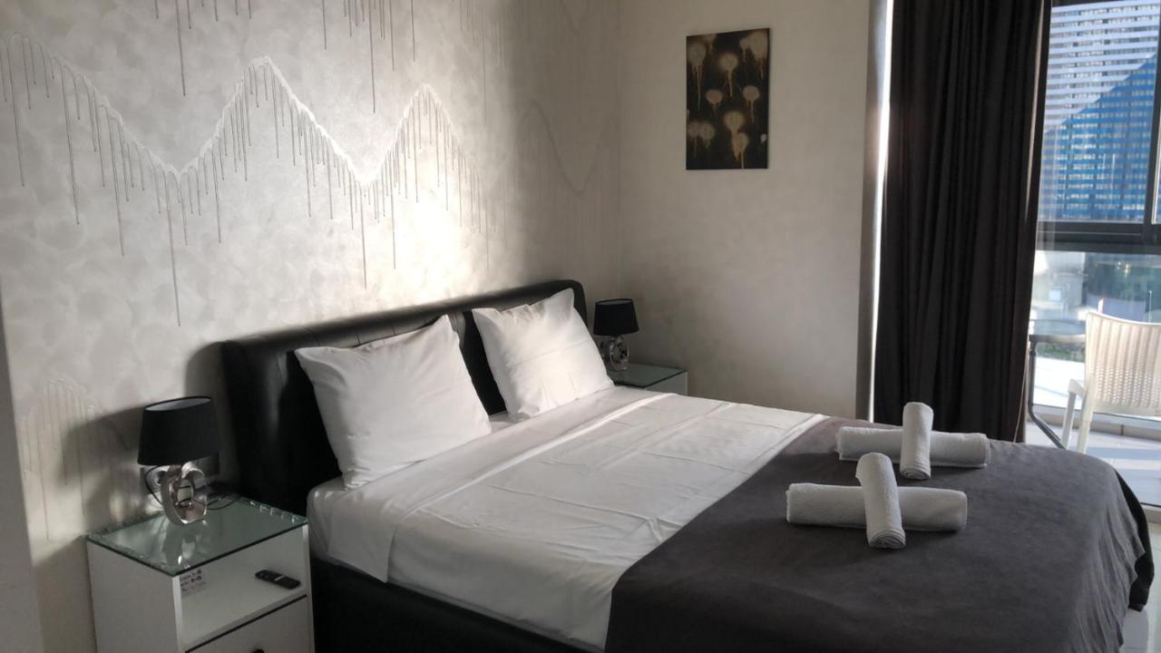 Black Sea VI Dari Apartments バトゥーミ エクステリア 写真