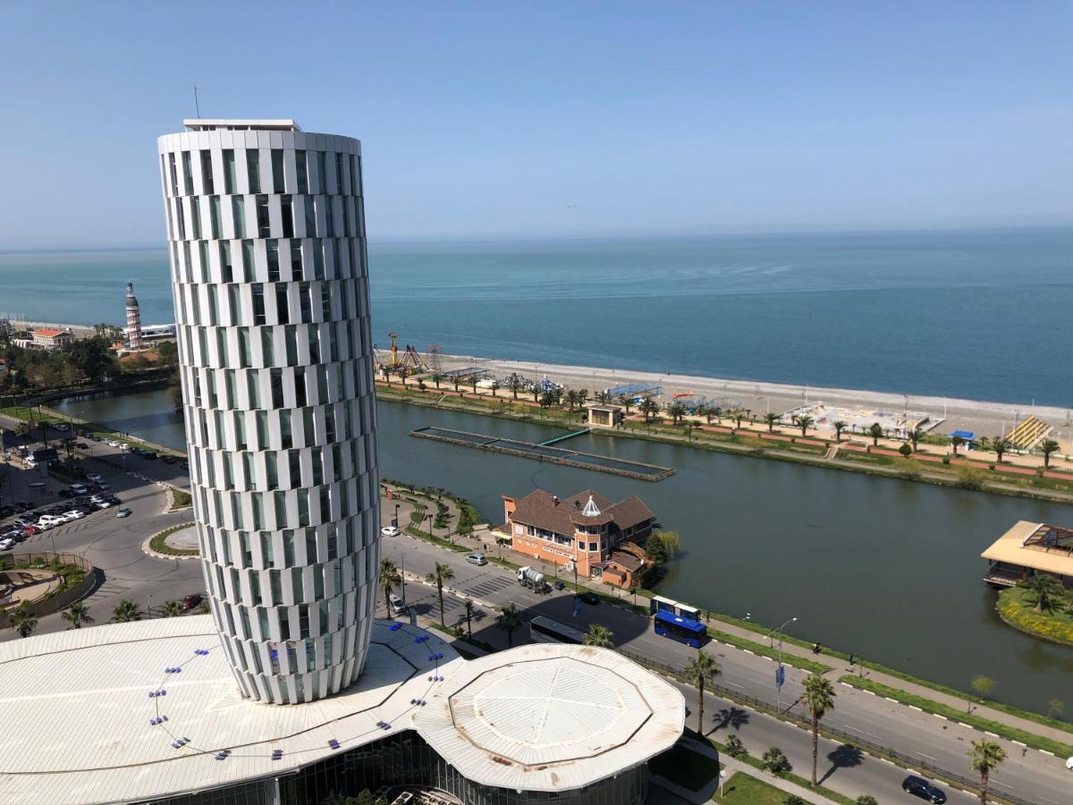Black Sea VI Dari Apartments バトゥーミ エクステリア 写真